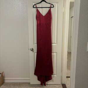 -PRE LOVED- FASHION NOVA RED SATIN LONG DRESS SZ L